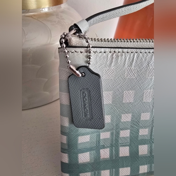 Coach Gingham Saffiano L-Zip Small Wristlet With COA - Picture 3 of 12